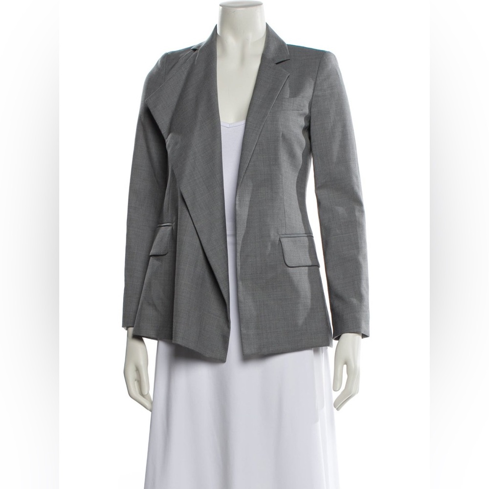 Max Mara Belluno Jacket. U.S. Size 6. Excellent Cond. MSRP $1350. Missing Belt.